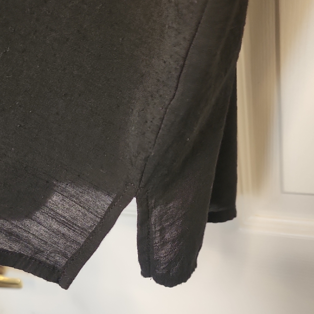 Elegant Black V-Neck Blouse - Picture 4 of 13